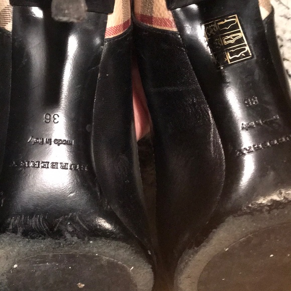 Authentic Burberry heels - Picture 5 of 7